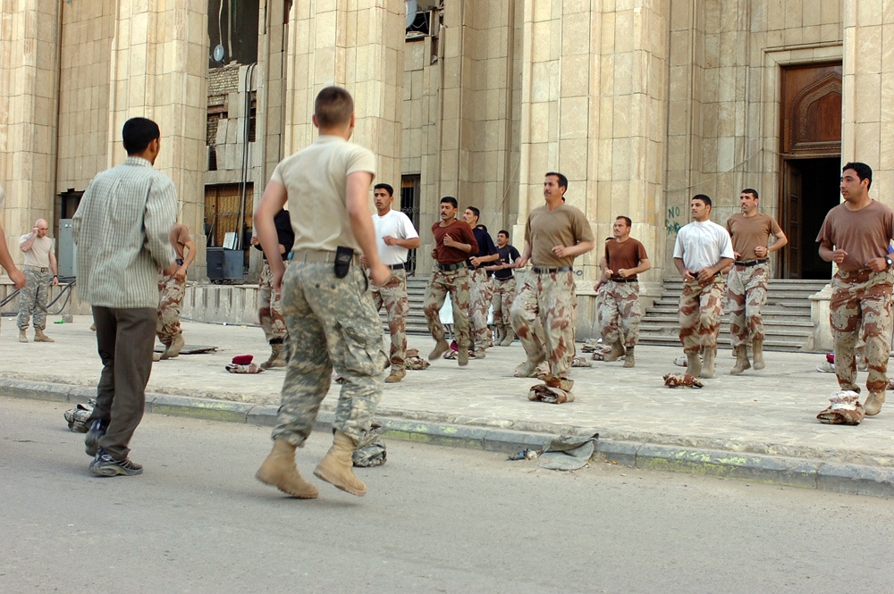 2-5-6 MiTT celebrates Iraqi NCO Graduation after week-long training