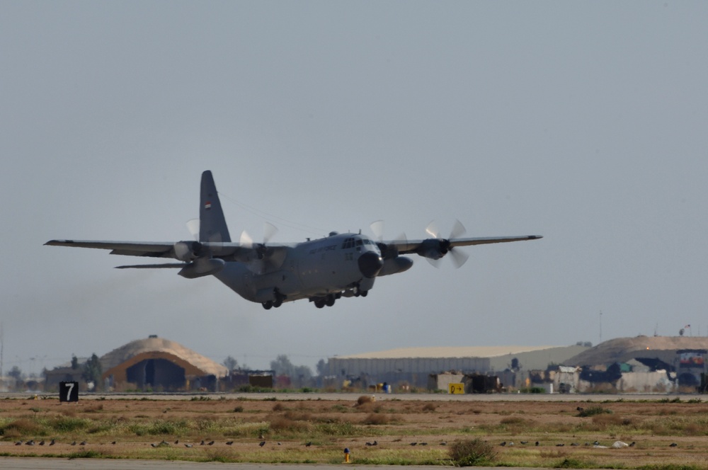 Iraqi C-130 delivers supplies to Tal Afar