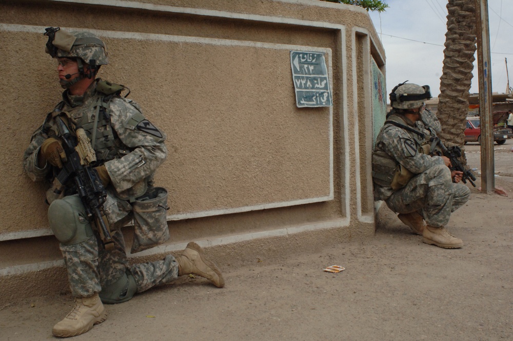 Searching Baladiat for weapons