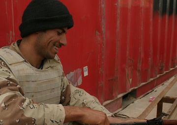 Iraqi soldiers train at Iraqi Army School of Infantry