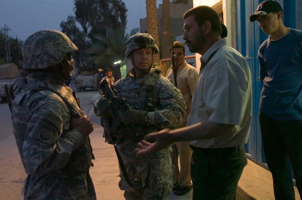 Paratroopers in Adhamiyah use brains over brawn