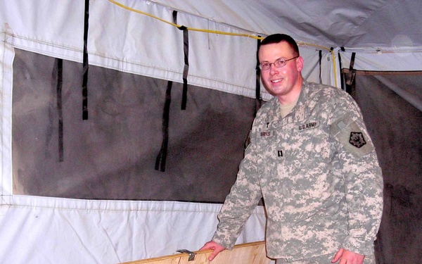 Chaplain invents Portable Chapel Kit