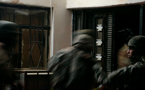 Paratroopers rid Ad Dawr of insurgents