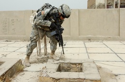 Cavalry Troops making progress in Diwaniyah with help of residents