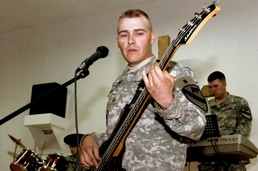 Long Knife Edge band strikes a chord with audience