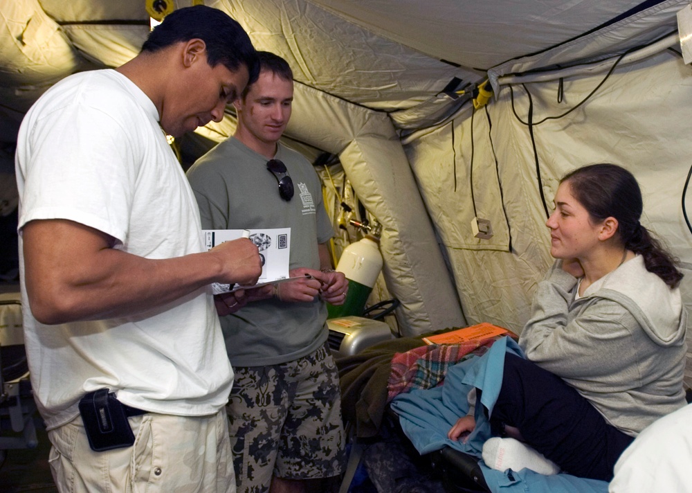 New Orleans Saints QB Drew Brees headlines NFL players visit to Kuwait