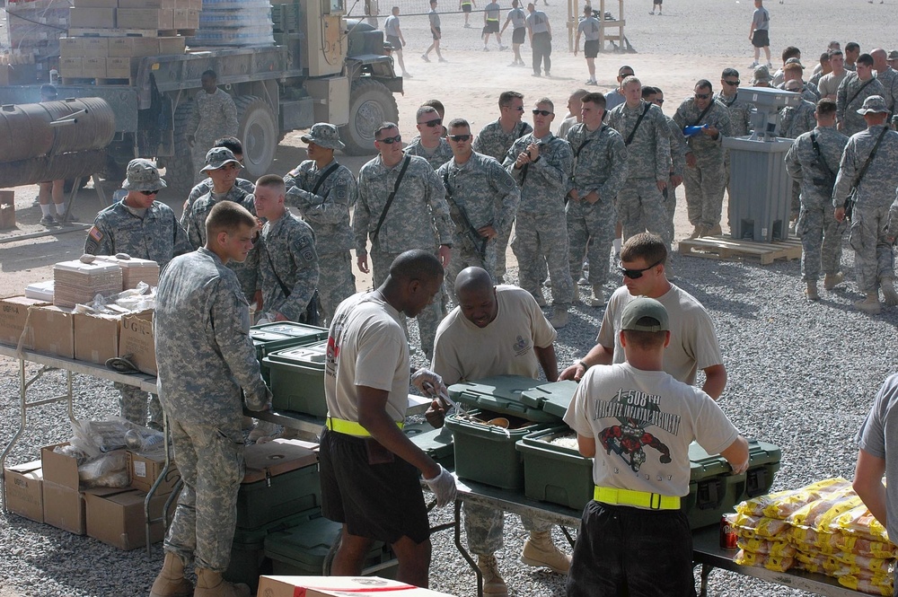 82nd Airborne Division returns from &quot;Operation Achilles&quot;