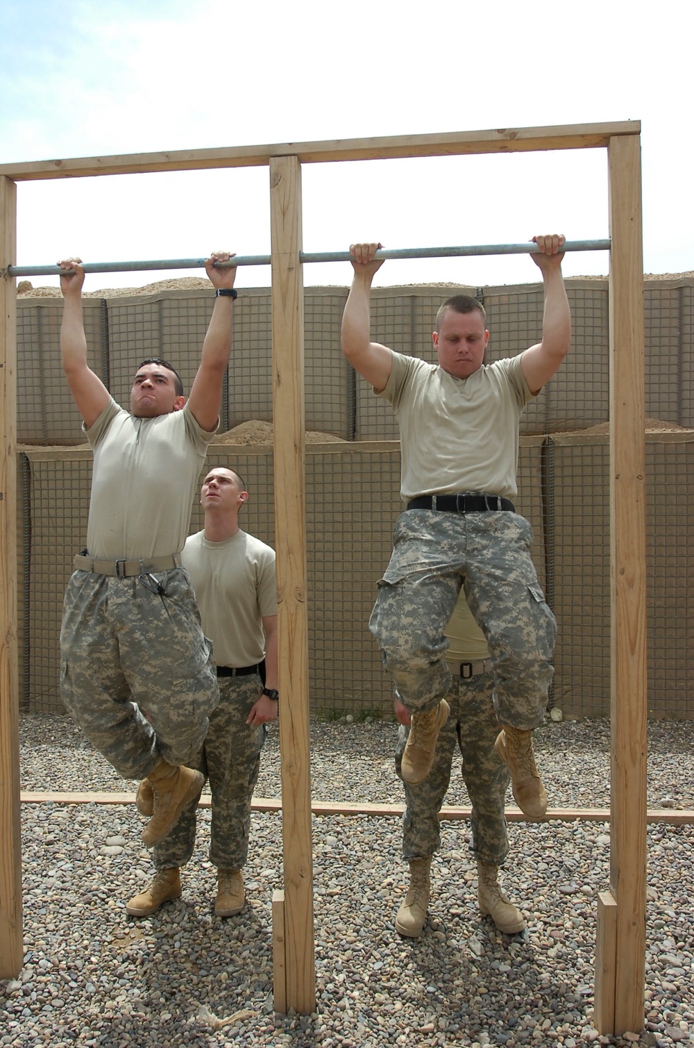 Soldiers build gyms down-range to stay in shape