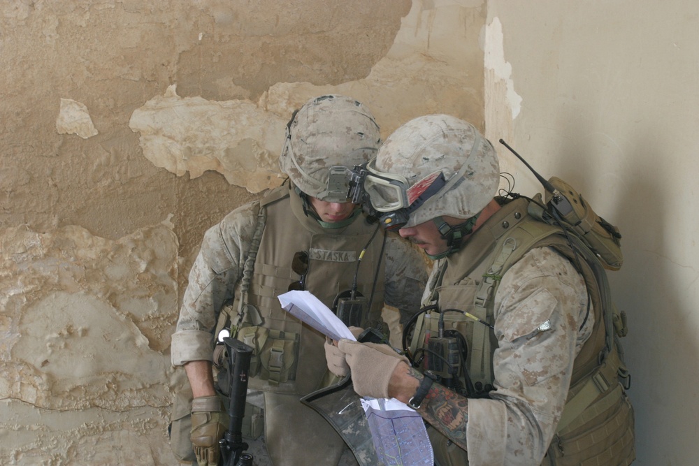 Marines Patrol Ar Rutbah