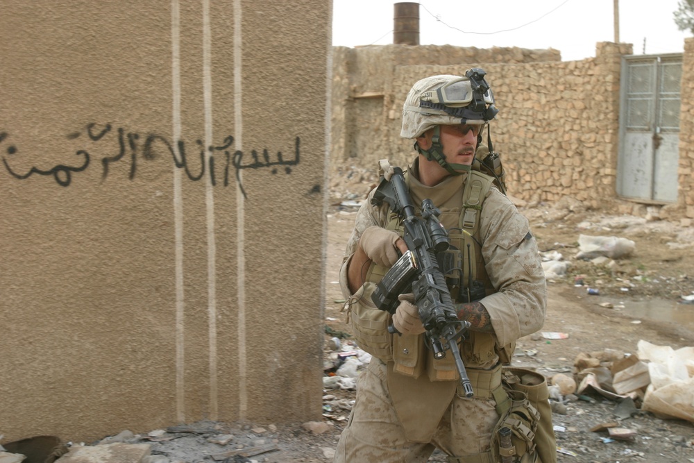 Marines Patrol Ar Rutbah