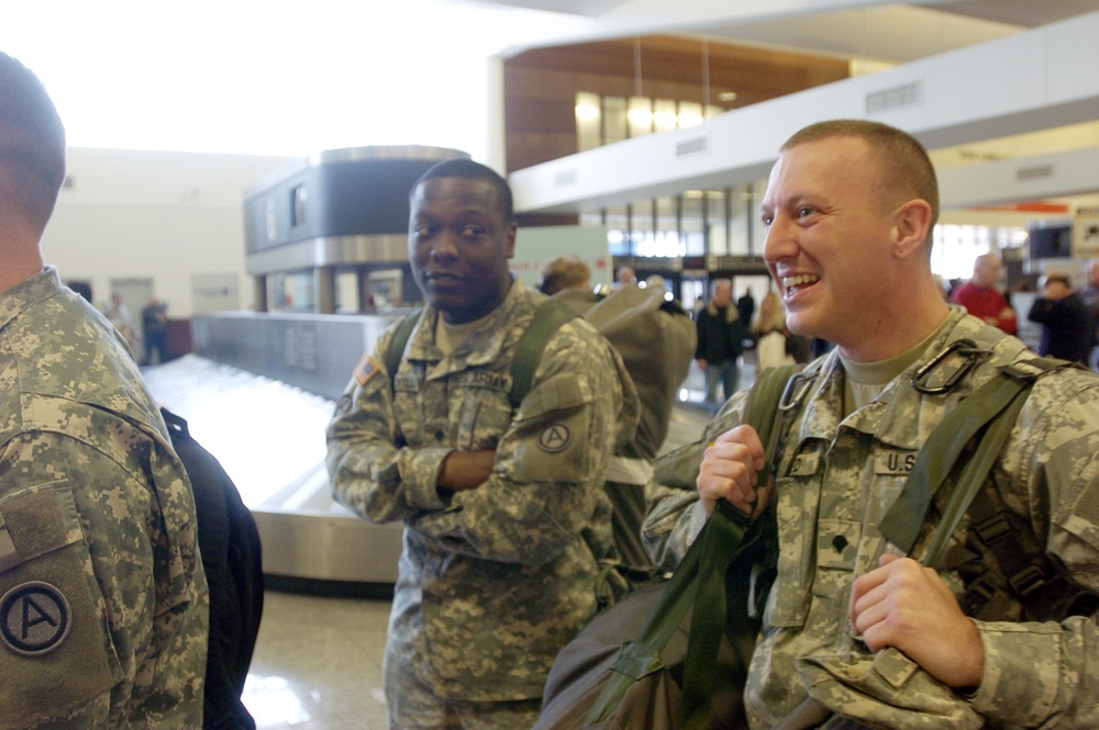 Personnel Assistance Point keeps eye on R&amp;amp;R Soldiers