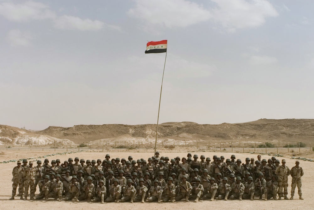 Jundi train at the Iraqi School of Infantry