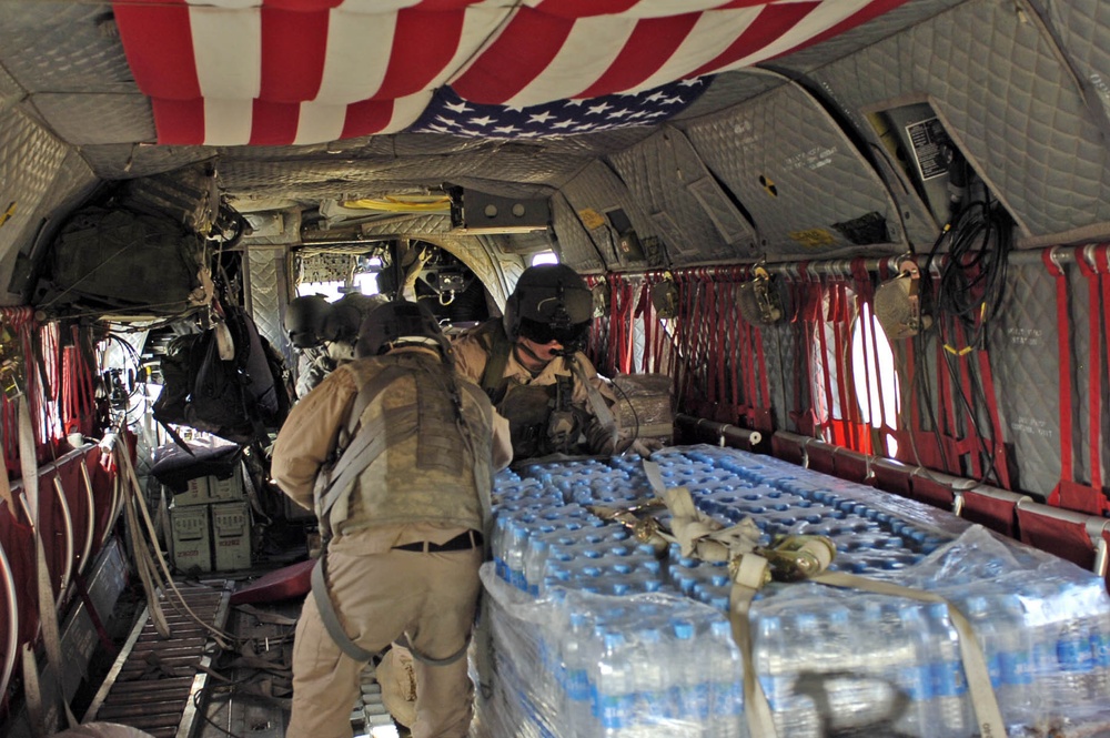 Aviation delivers supplies to ground troops