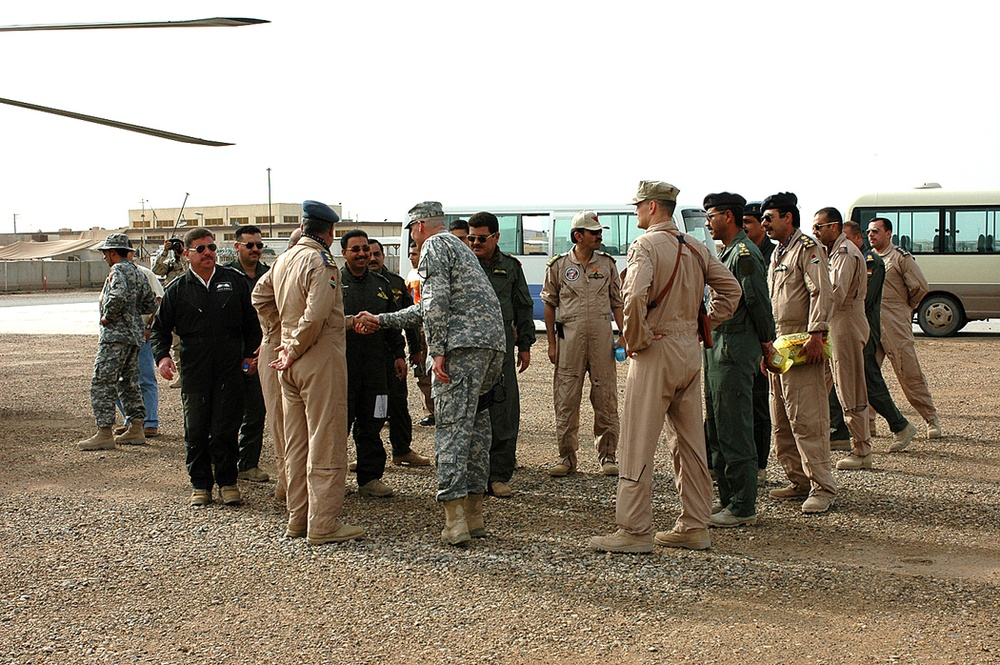 U.S., Iraqi aviators share day of partnership