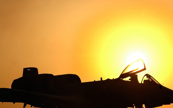 Prepping an A-10 for a sortie