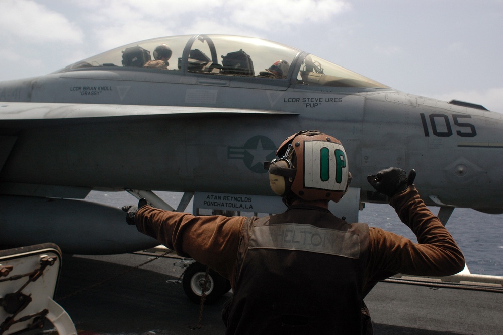 Flight ops on the USS Nimitz