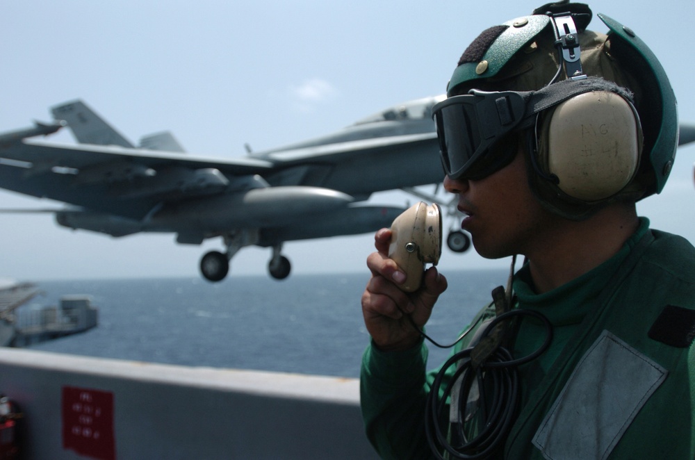 Flight ops on the USS Nimitz