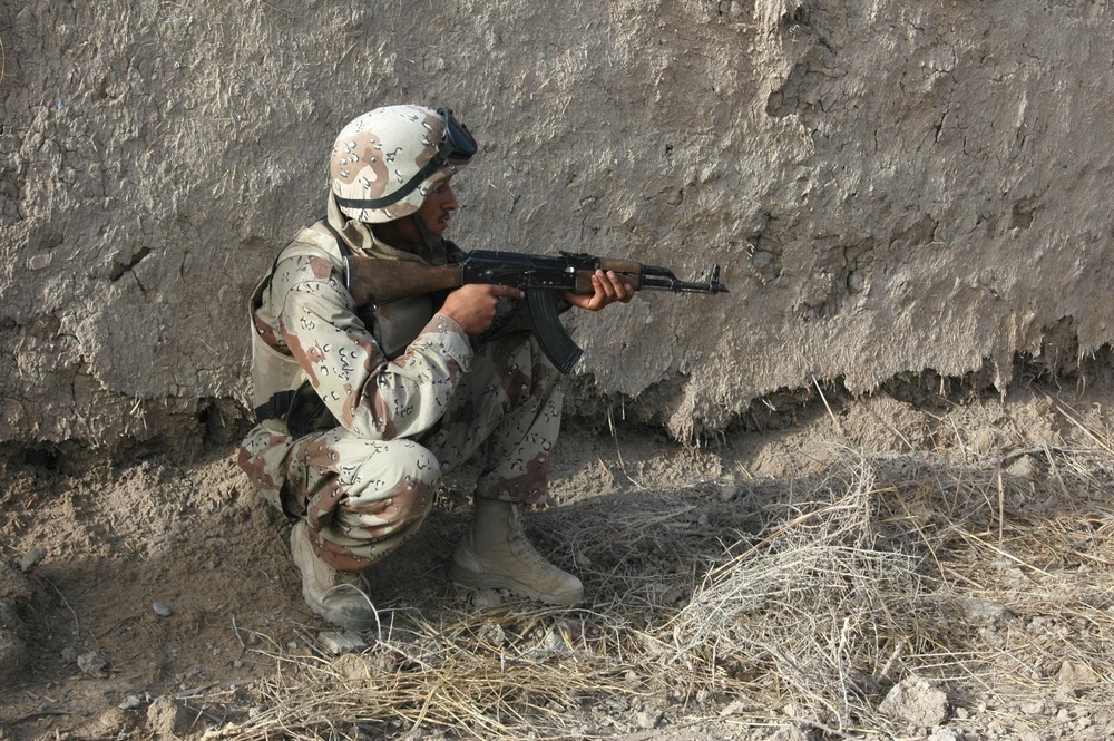 Coalition Forces Clear Outskirts of Baqubah