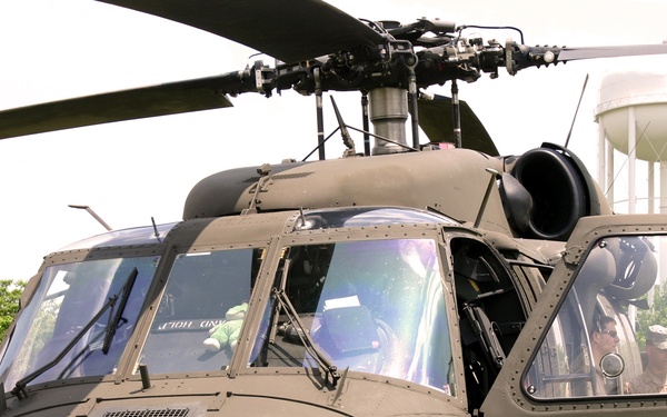 101st Airborne flying in support of AS/NE 07