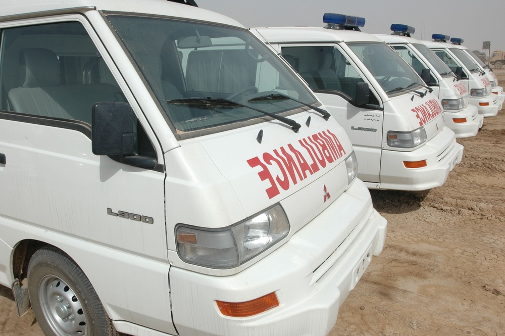 Diyala Governor receives much-needed ambulances
