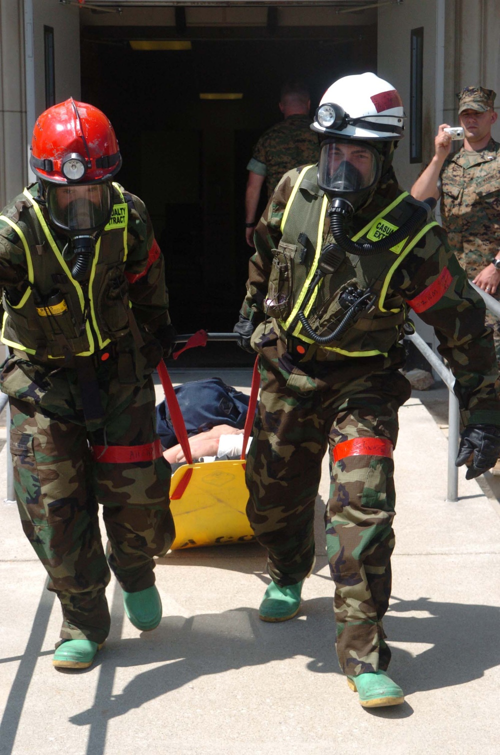 Marines extract casualties from hospital
