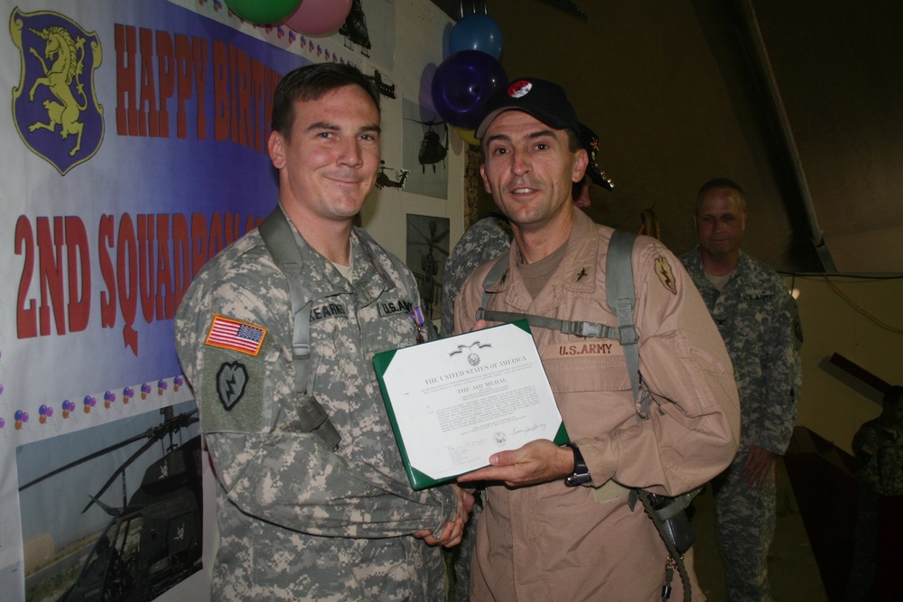 25th CAB Commander Presents Air Medals for Valor