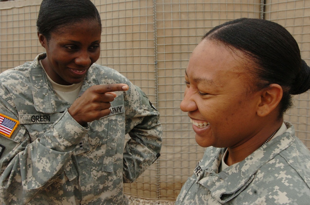 Former DS deploys to Iraq with previous trainee by her side