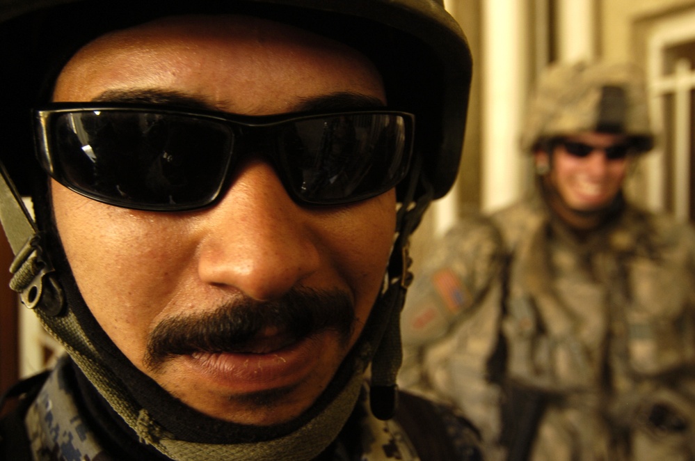 Soldiers search Sadiyah for insurgent activity