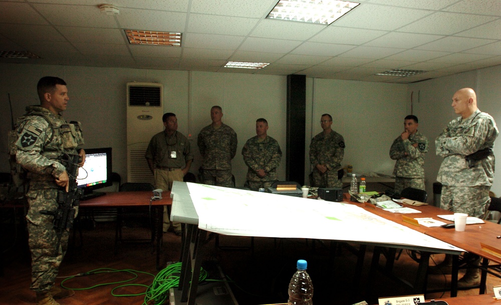 MNC-I commander visits 4-2 SBCT