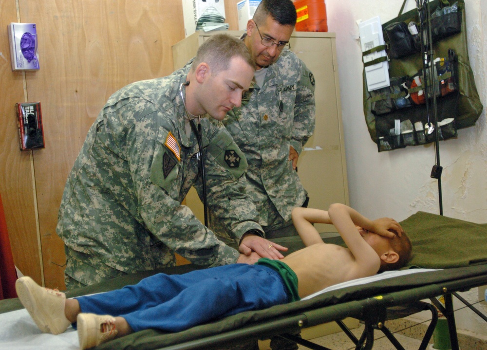 U.S. Soldiers Give Iraqi Boy the Chance of His Lifetime