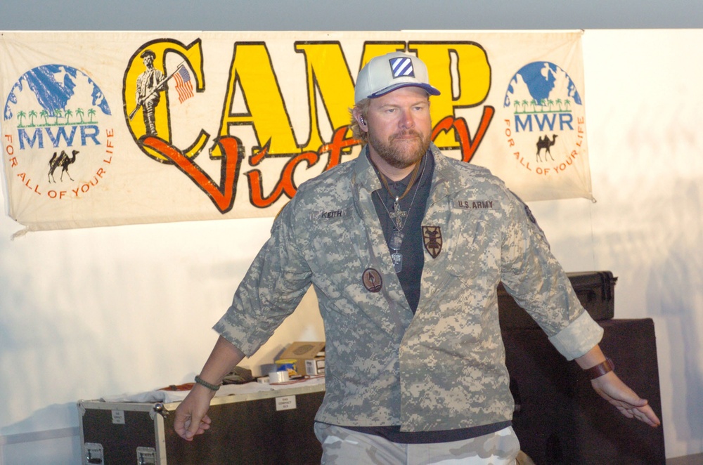 Toby Keith Plays Free Concert for Troops