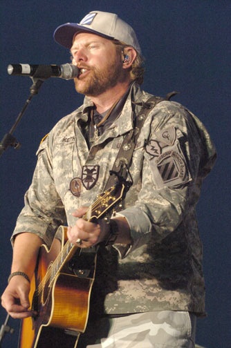 Toby Keith Plays Free Concert for Troops
