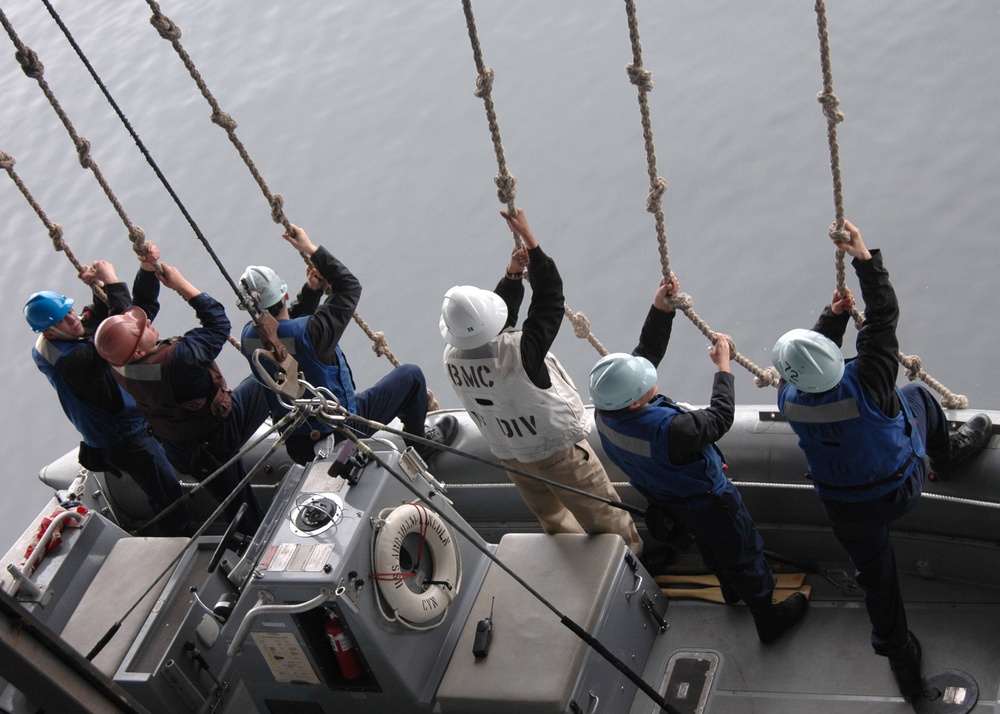 USS Abraham Lincoln Returns from Dry-Dock Availability