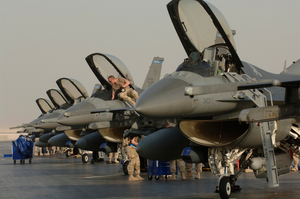 F-16s Ready for Close Air Support