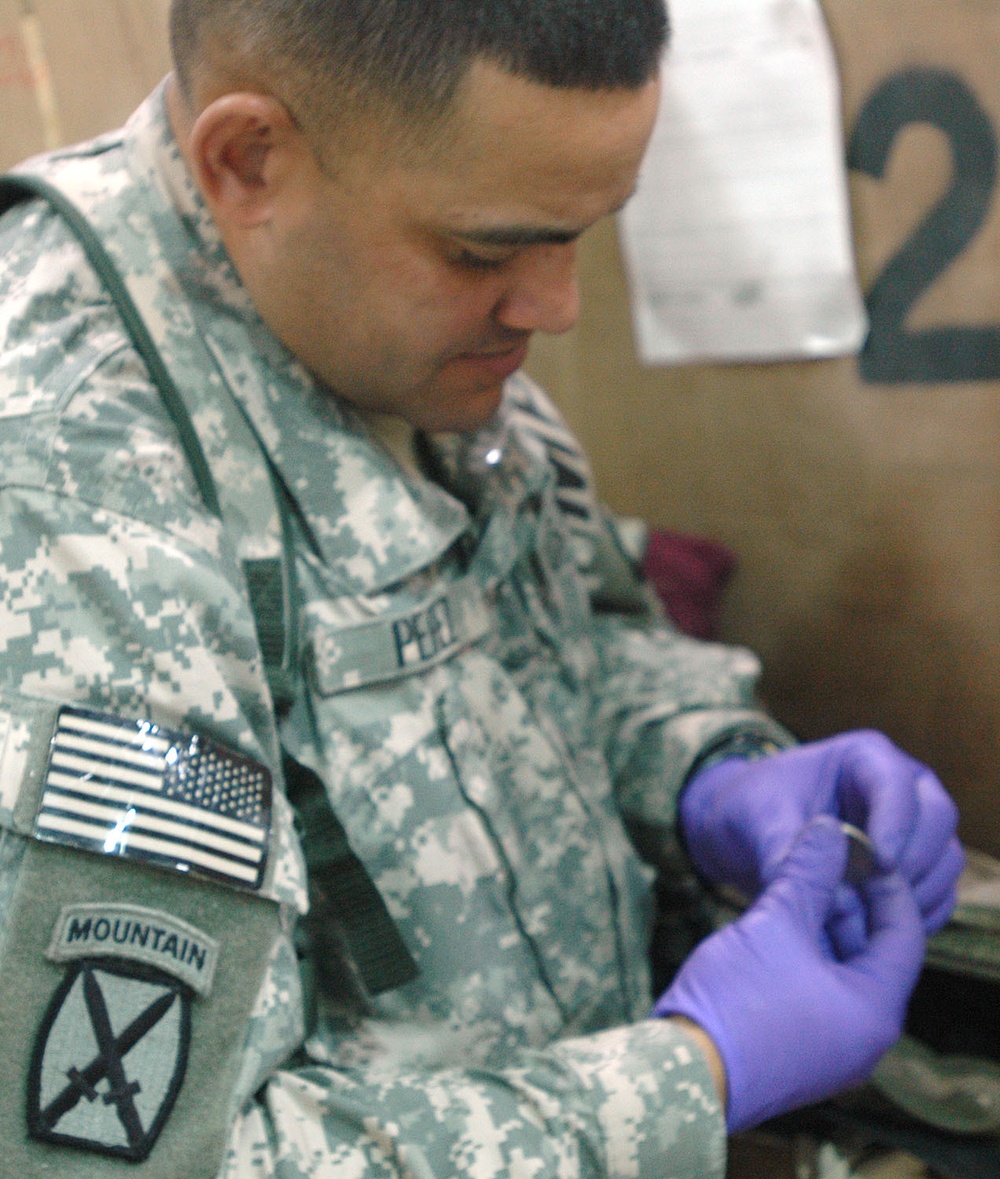 Customs MPs safeguard homeward bound service members