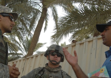 U.S. Soldiers assist Iraqi police cadet training