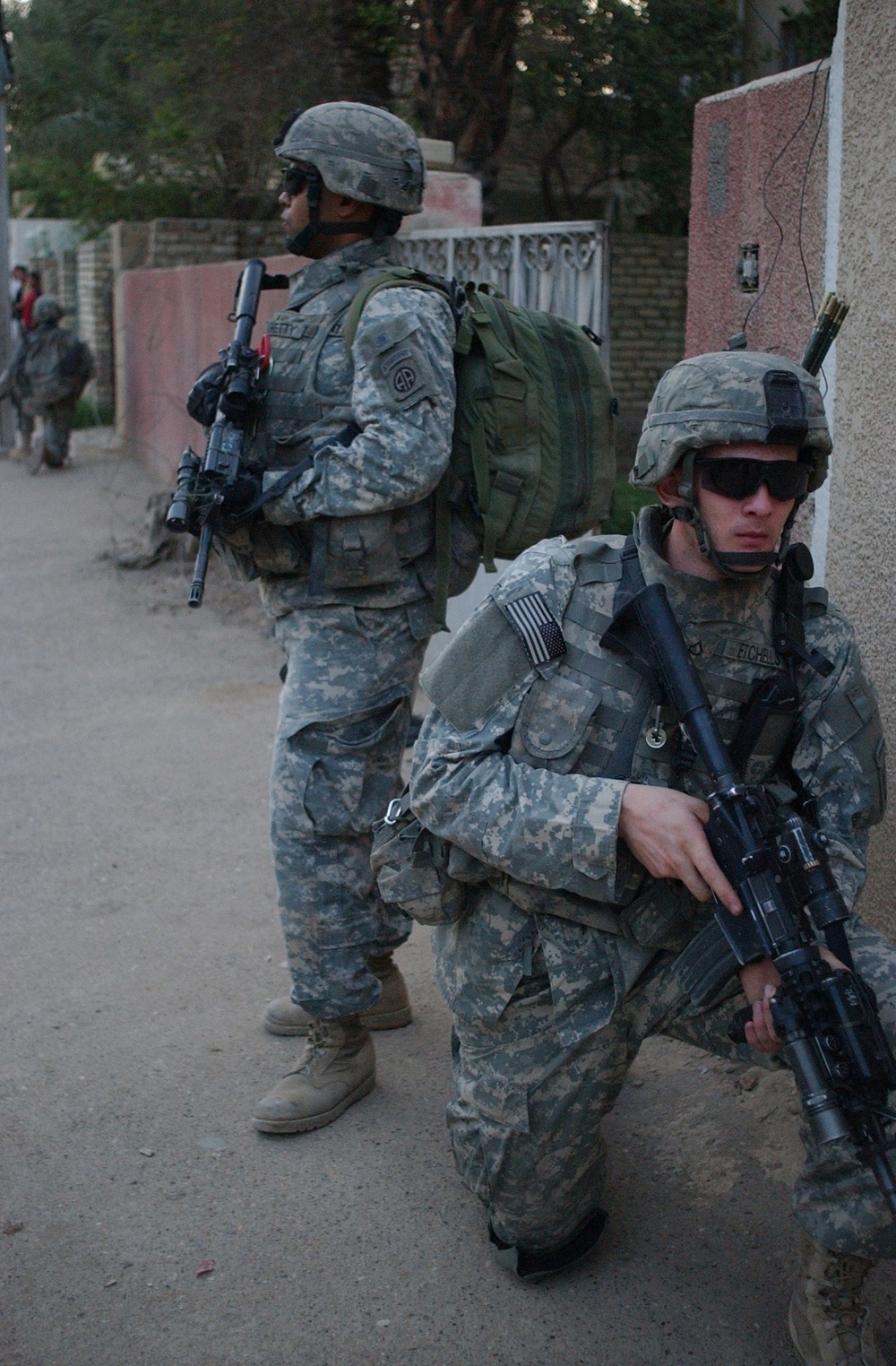 U.S. Soldiers from 325th Airborne Patrol Shaab