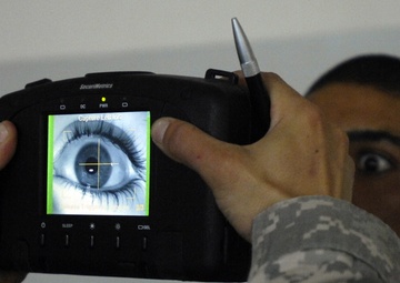 U.S. Army Militar Police Assist in Iraqi Police Training