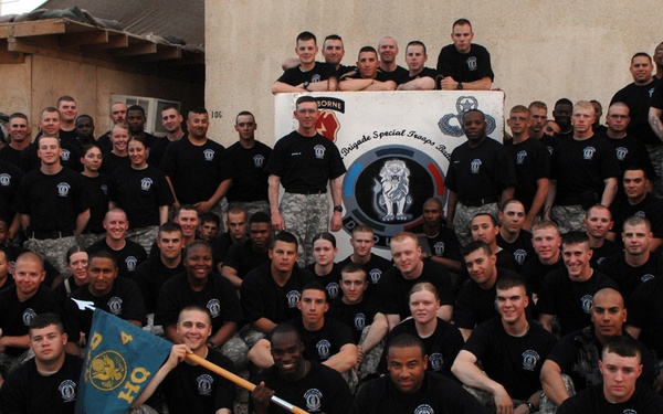 Paratroopers surprised by donation from stranger