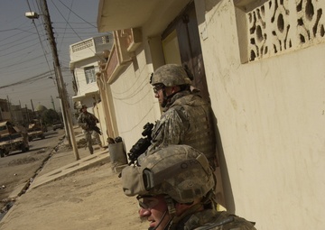 Soldiers From 1st Cavalry in on Operation Ant Hill