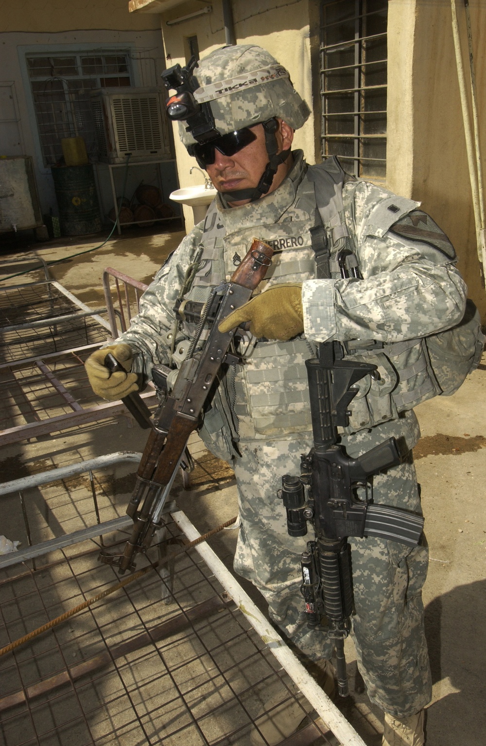 Soldiers From 1st Cavalry in on Operation Ant Hill