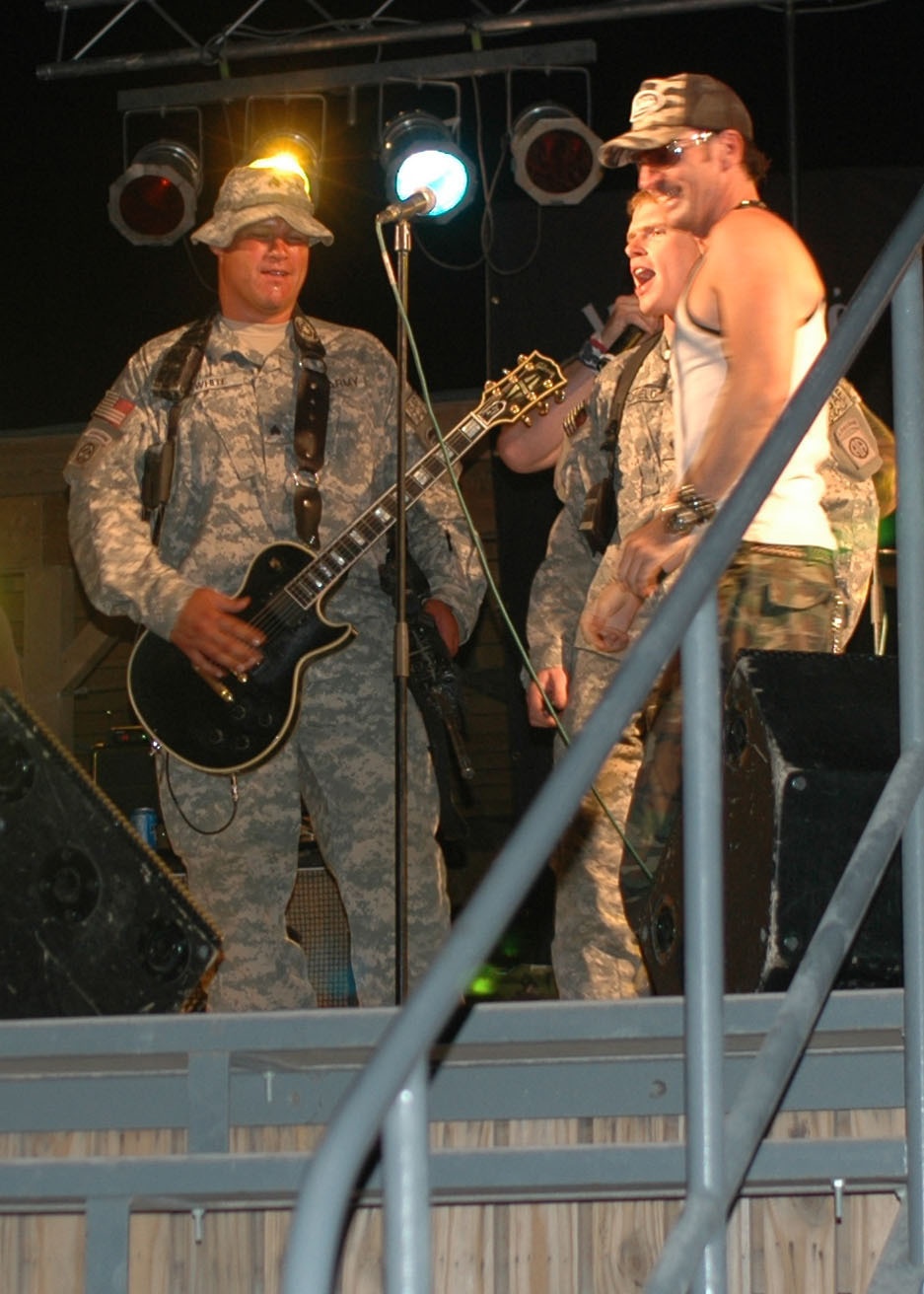 DECCO.DK entertains servicemembers at Kandahar Airfield