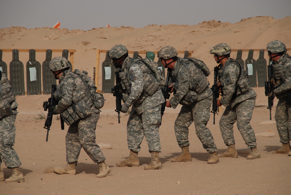 82nd Airborne Paratroopers Train in Kuwait