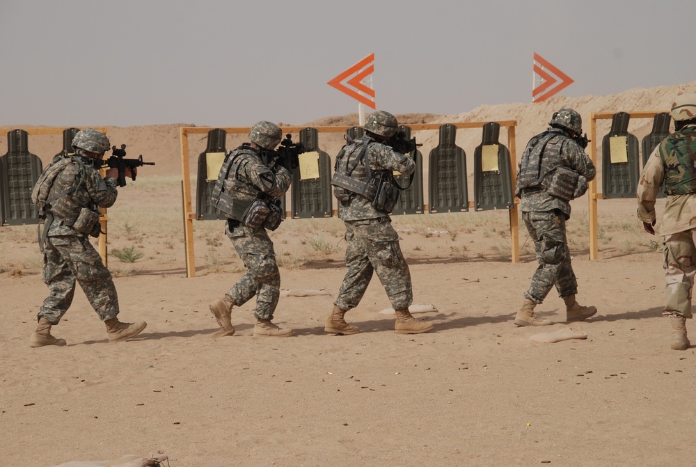 82nd Airborne Paratroopers Train in Kuwait