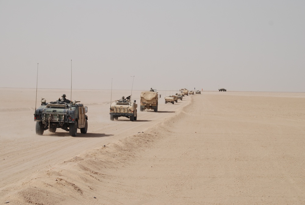 82nd Airborne Paratroopers Train in Kuwait