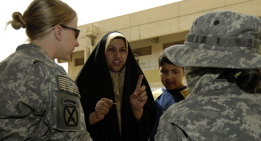 10th Mountain Soldiers Give Medical Aid in Mahmudiyah,