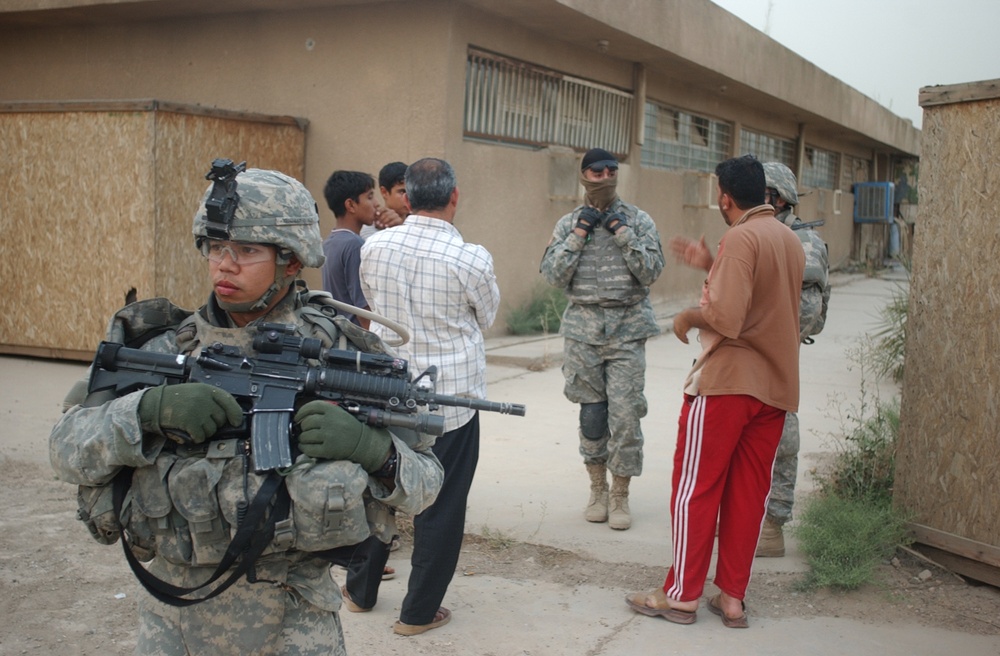 2nd Infantry Division Troops Patrol Zafaraniyah Area