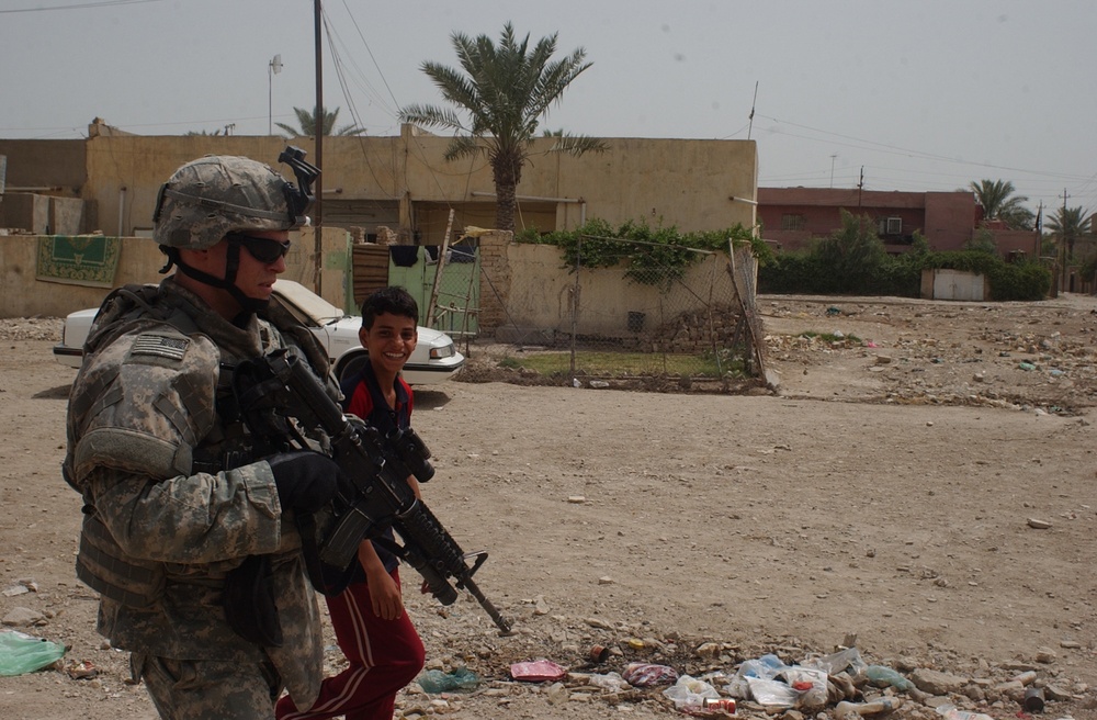 2nd Infantry Division Troops Patrol Zafaraniyah Area