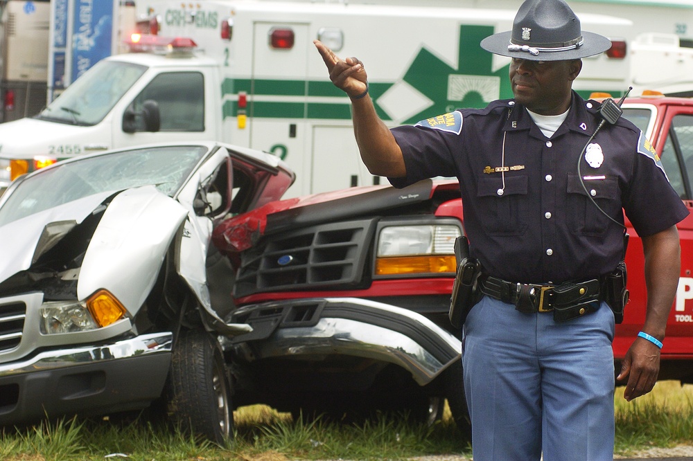 Fort Knox Soldier aids accident victim