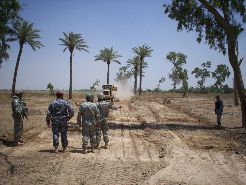 Iraqi national police build small arms range